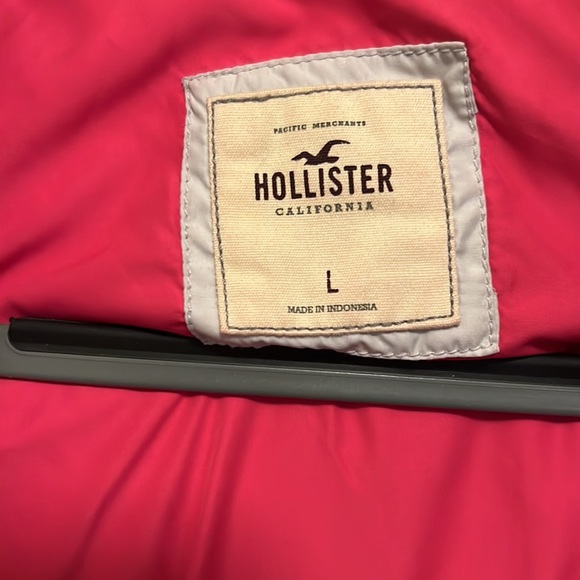 Gray shelled down filled Hollister coat. Will need to be cleaned price reflects - Picture 2 of 3